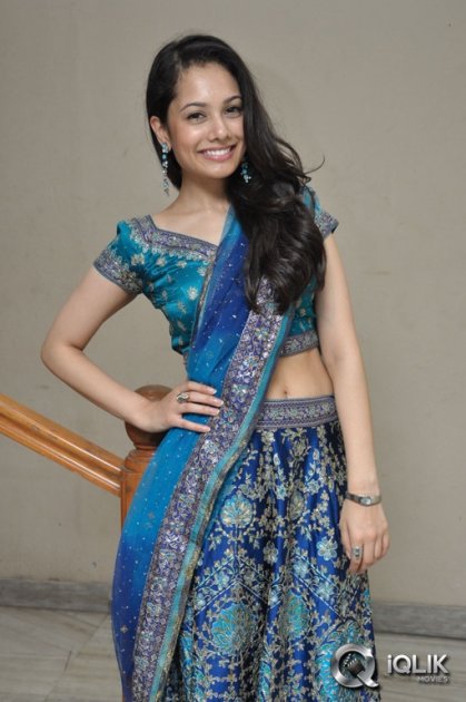 Natalie-Rout-at-Hang-Up-Movie-Audio-Launch